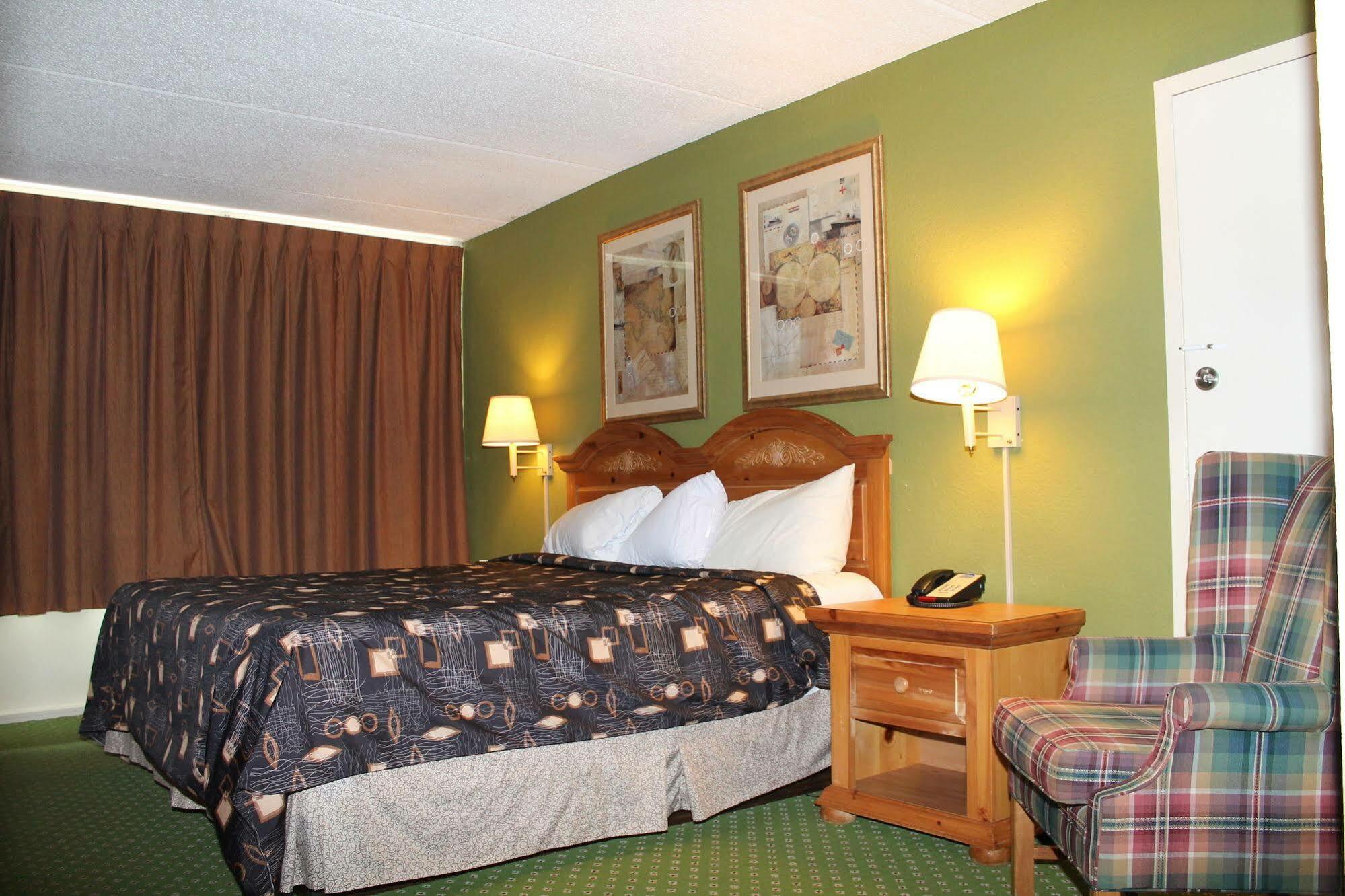 Travelers Inn Кингсленд Экстерьер фото